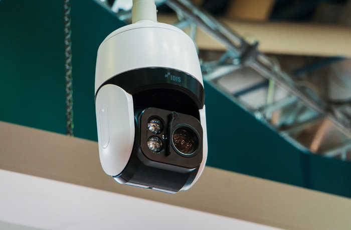 IDIS демонстрирует работу 4K PTZ камеры с 31-кратным зумом